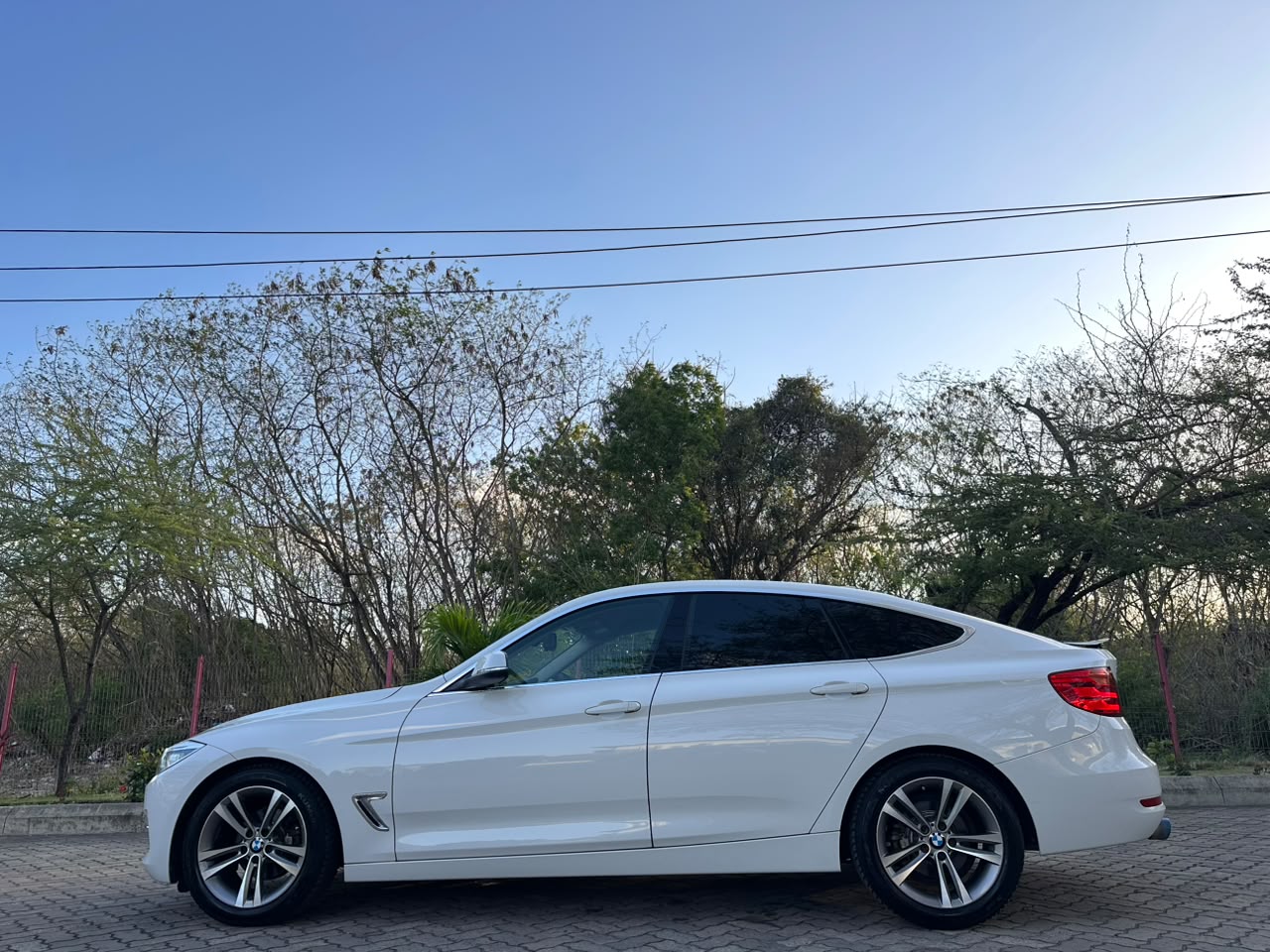 BMW 3 SERIES GT thumbnail 6